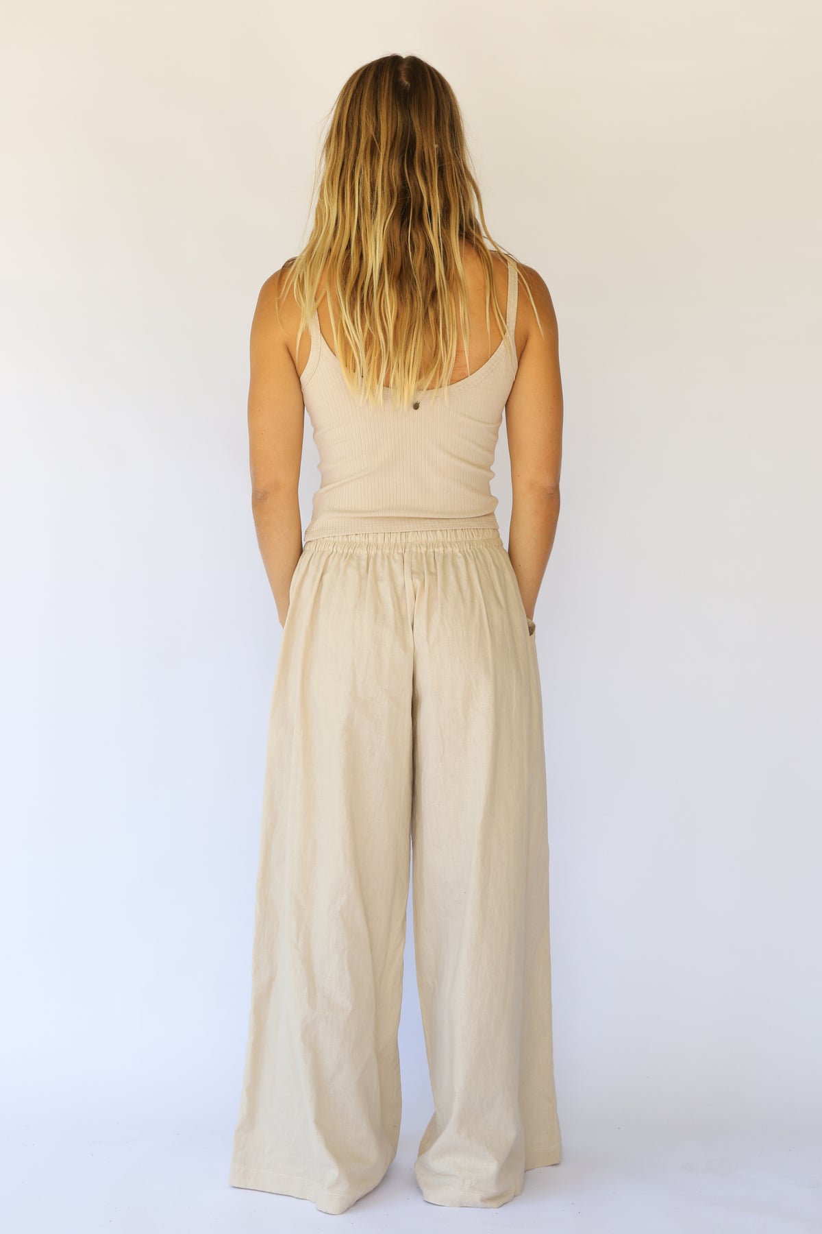 Flow Trouser in Sand