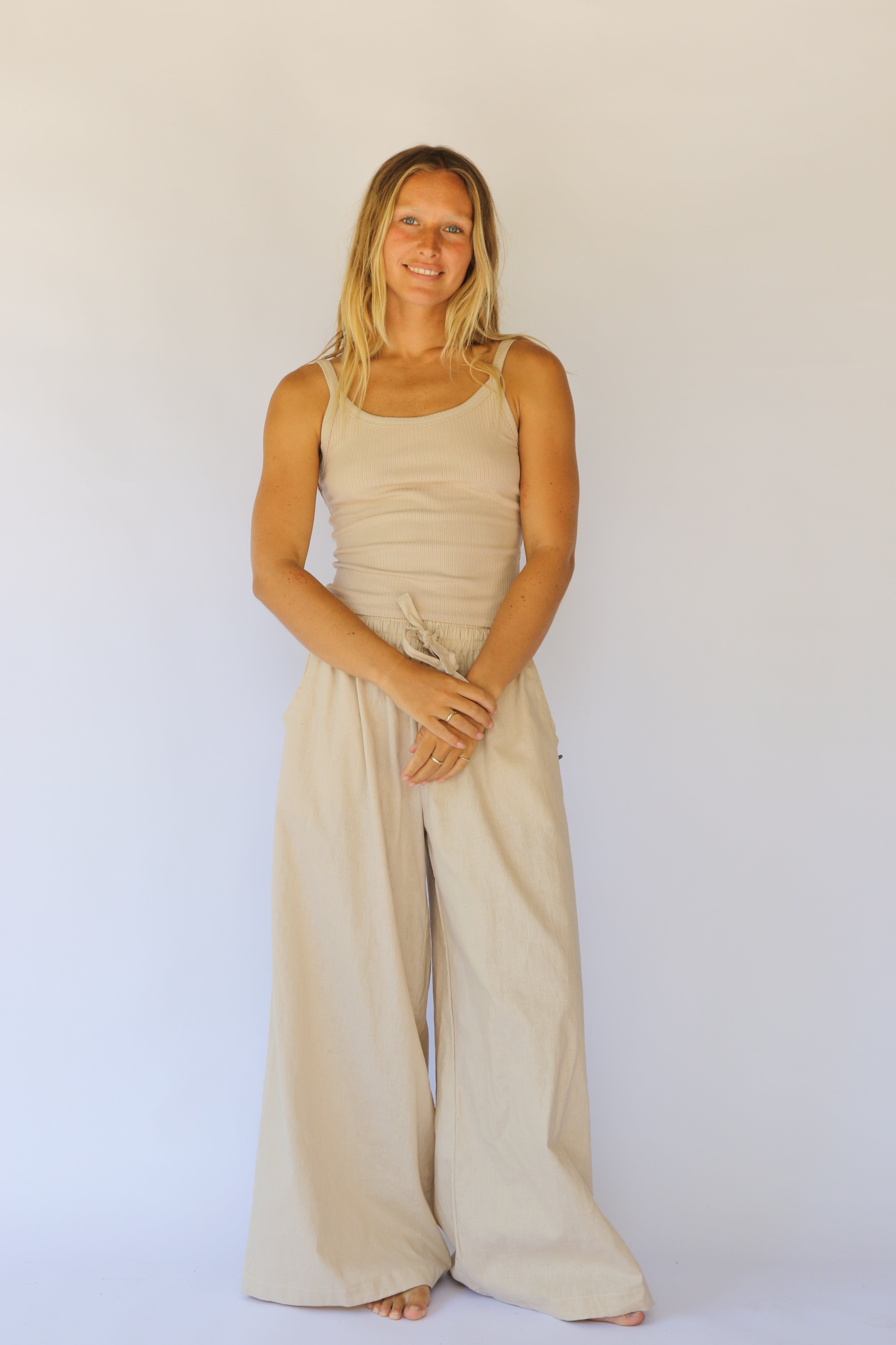 Flow Trouser in Sand